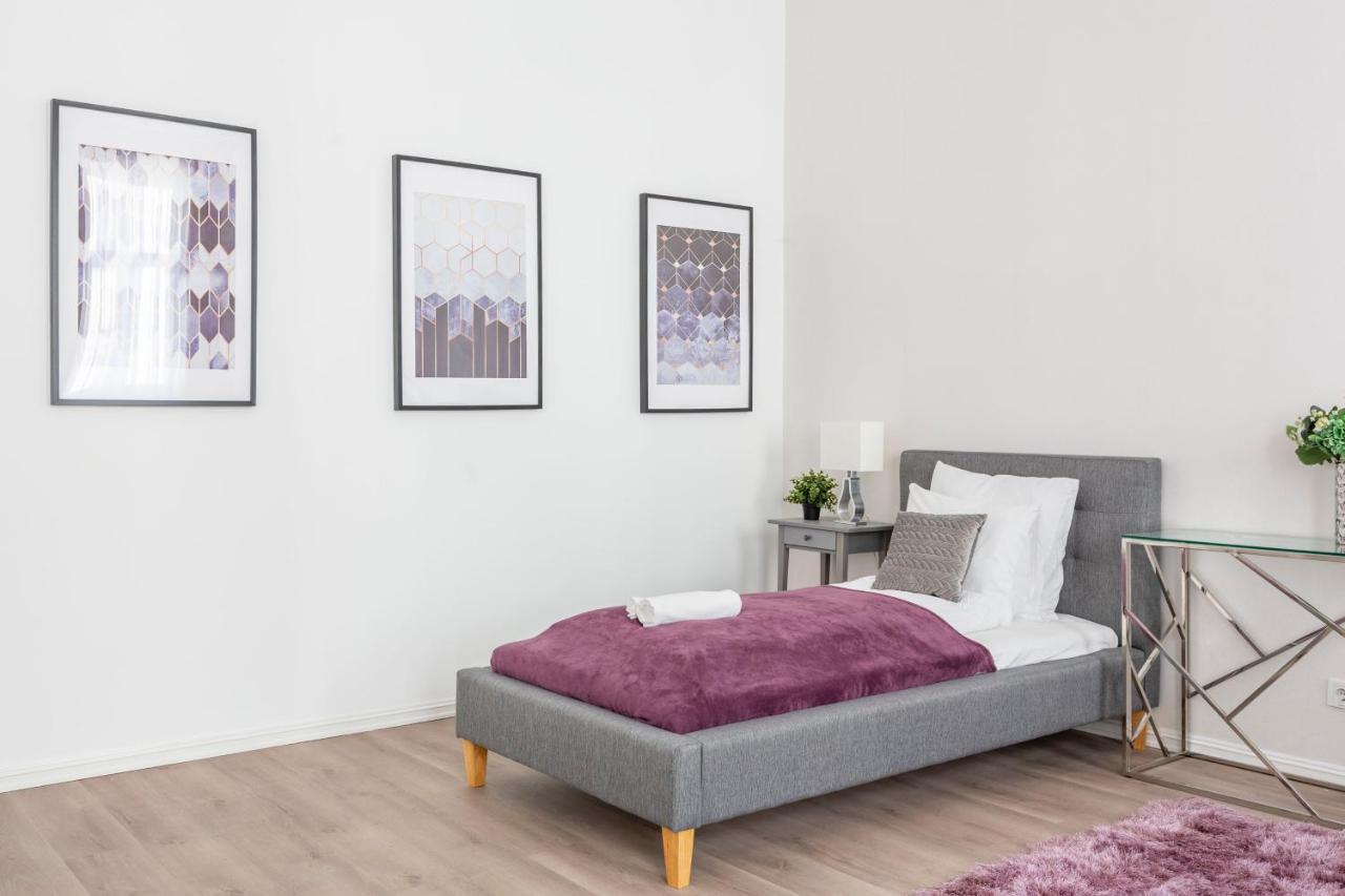 Exclusive Downtown Apartment In The Heart Of บูดาเปสต์ ภายนอก รูปภาพ
