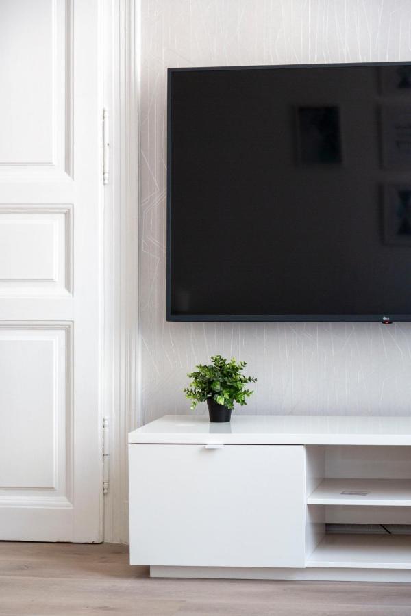 Exclusive Downtown Apartment In The Heart Of บูดาเปสต์ ภายนอก รูปภาพ