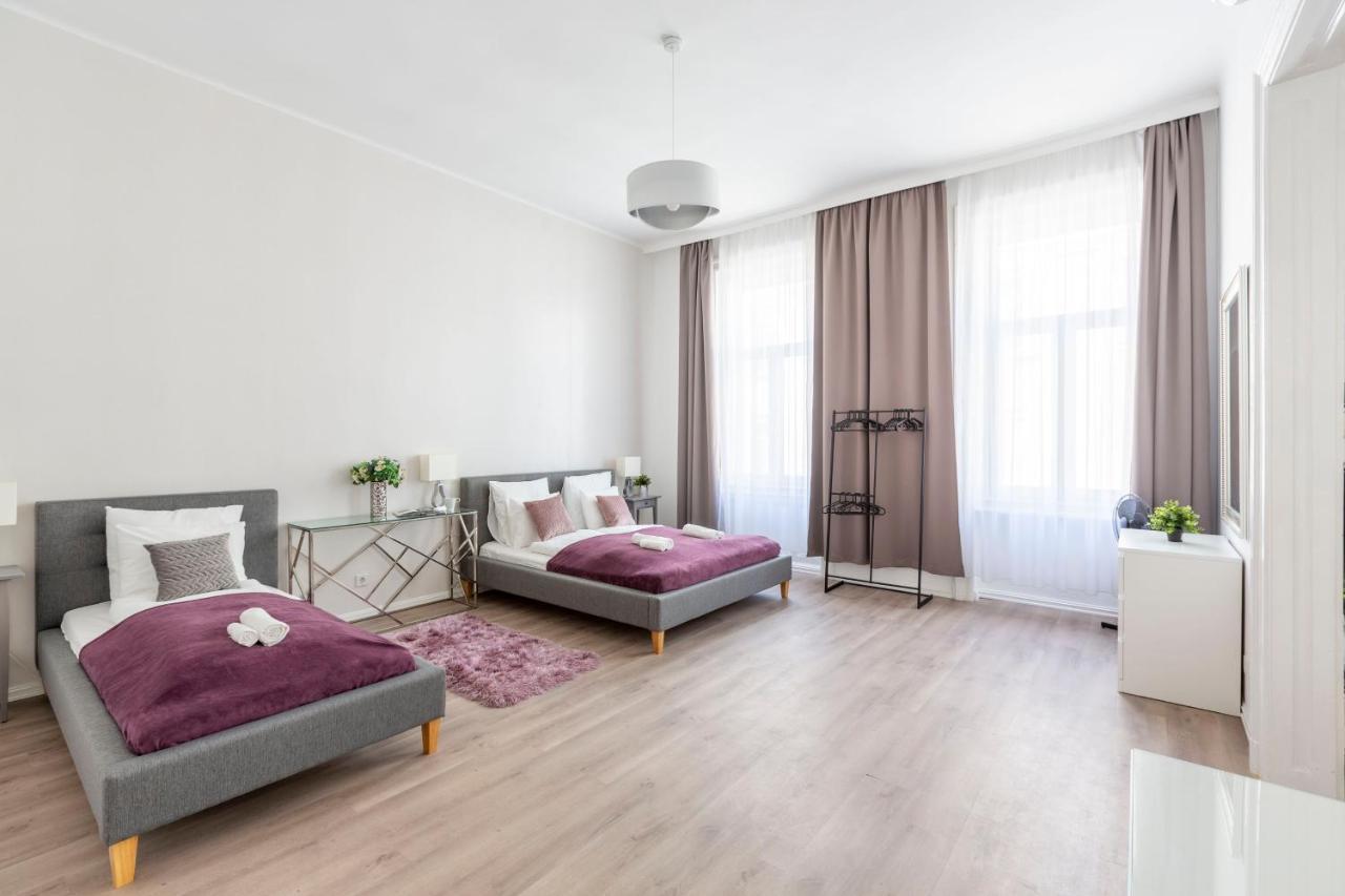 Exclusive Downtown Apartment In The Heart Of บูดาเปสต์ ภายนอก รูปภาพ